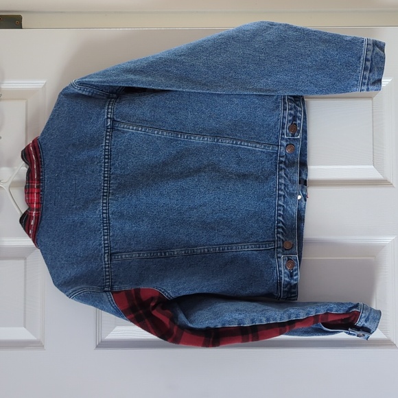 Jordache 90’s vintage patch jean jacket - Picture 9 of 9